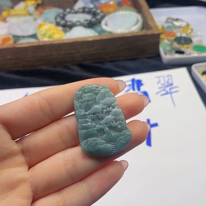 翡翠未镶嵌颈饰翡翠02