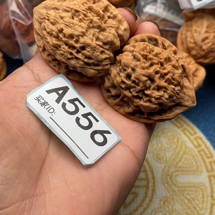 文玩核桃吊坠核桃