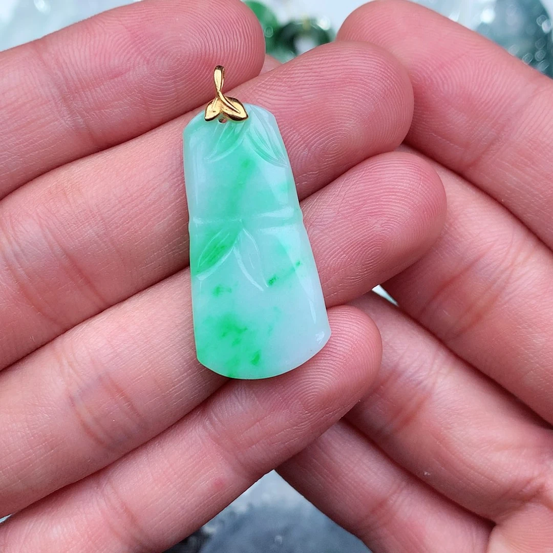 翡翠吊坠(不含链)18K金镶嵌