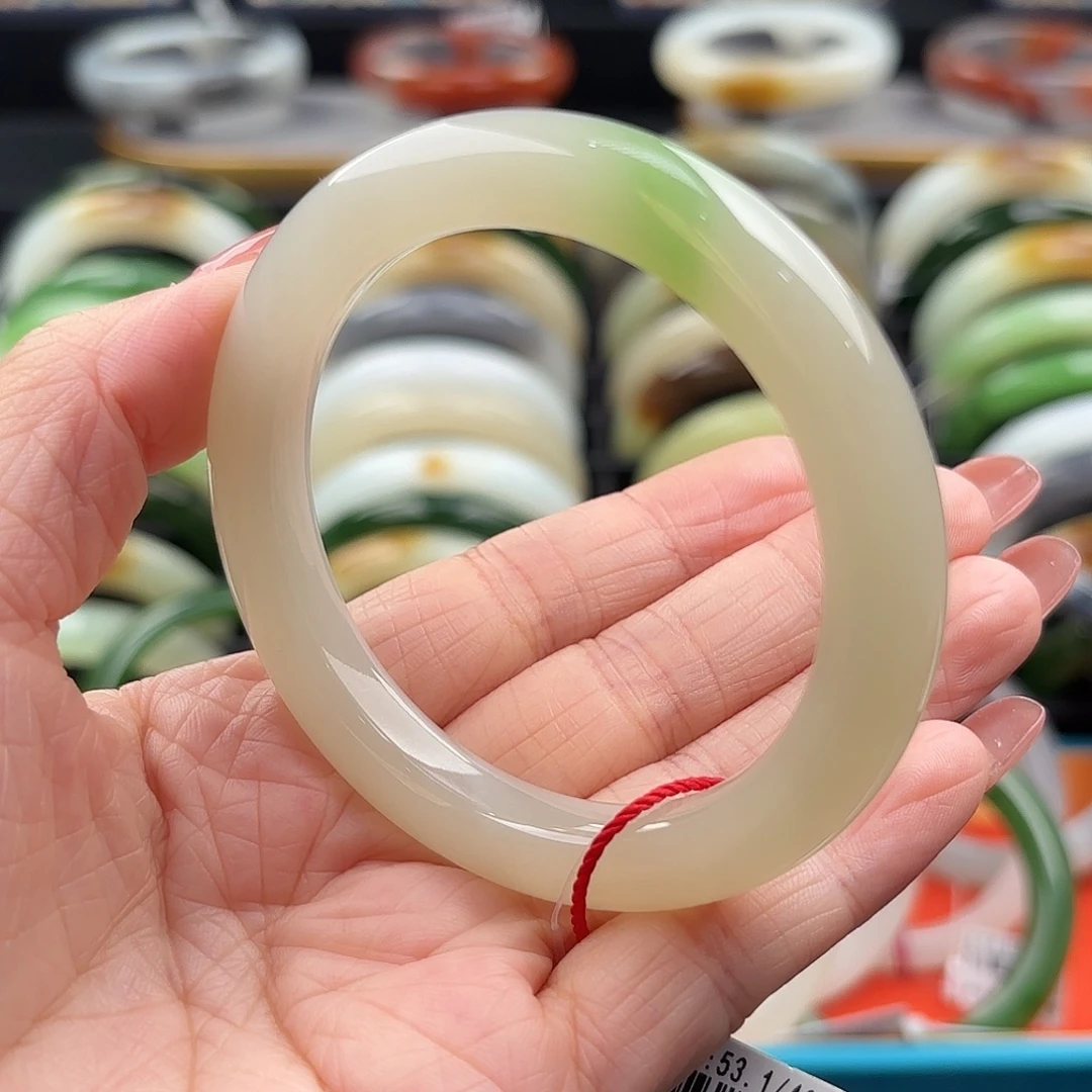 和田玉未镶嵌手镯白底翠 性价比强推53.1