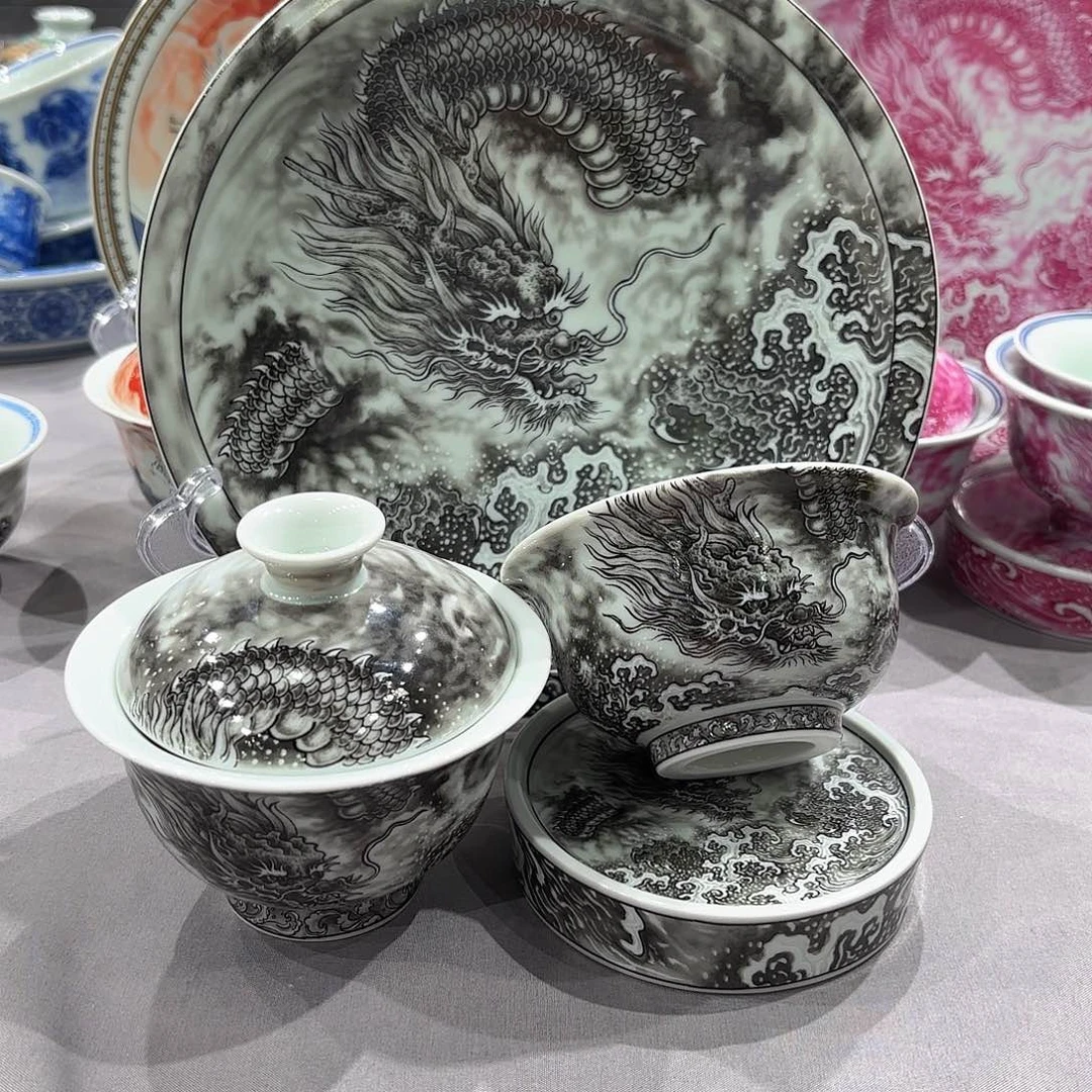 瓷片景德镇瓷器精品陈列