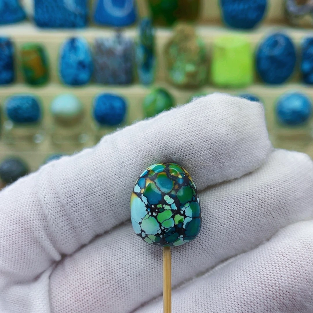 未镶嵌绿松石颈饰