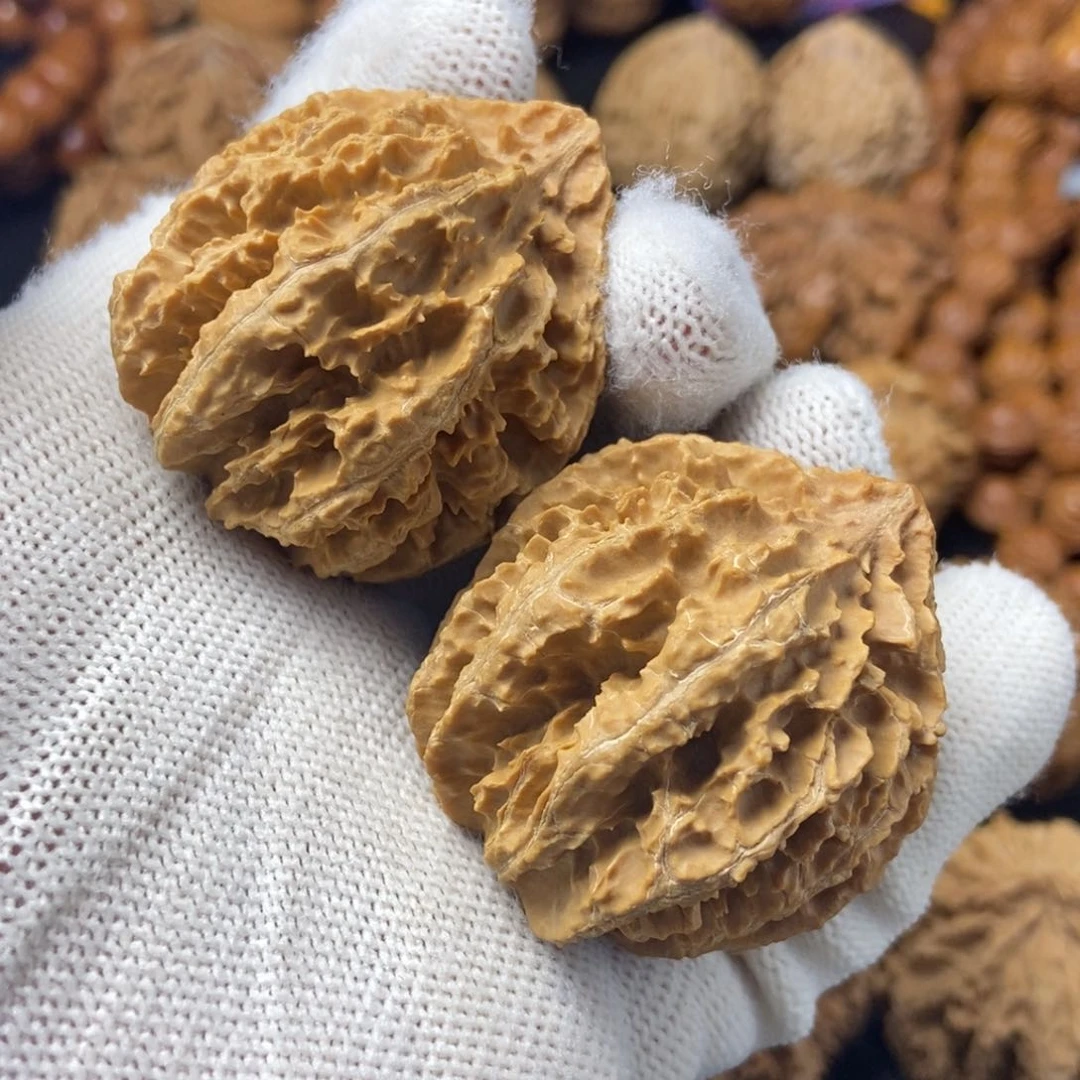 桃核把件秦岭核桃菊花灯笼39