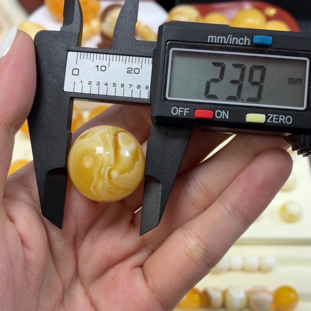 琥珀未镶嵌珠宝奇石俄料溶洞意境八卦圆珠23.9mm