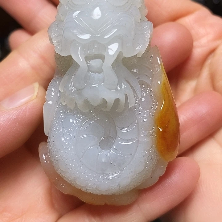 水***财和田玉未镶嵌颈饰