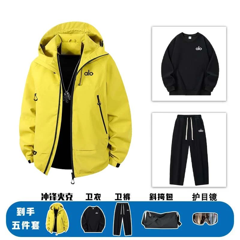 联名款户外冲锋夹克男士秋冬外套防风防泼水旅行徒步登山服五件套