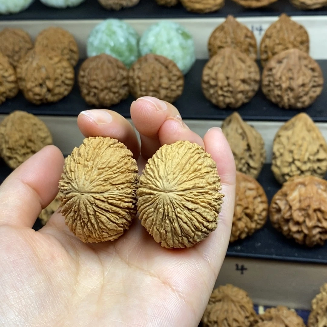 文玩核桃吊坠猴头37