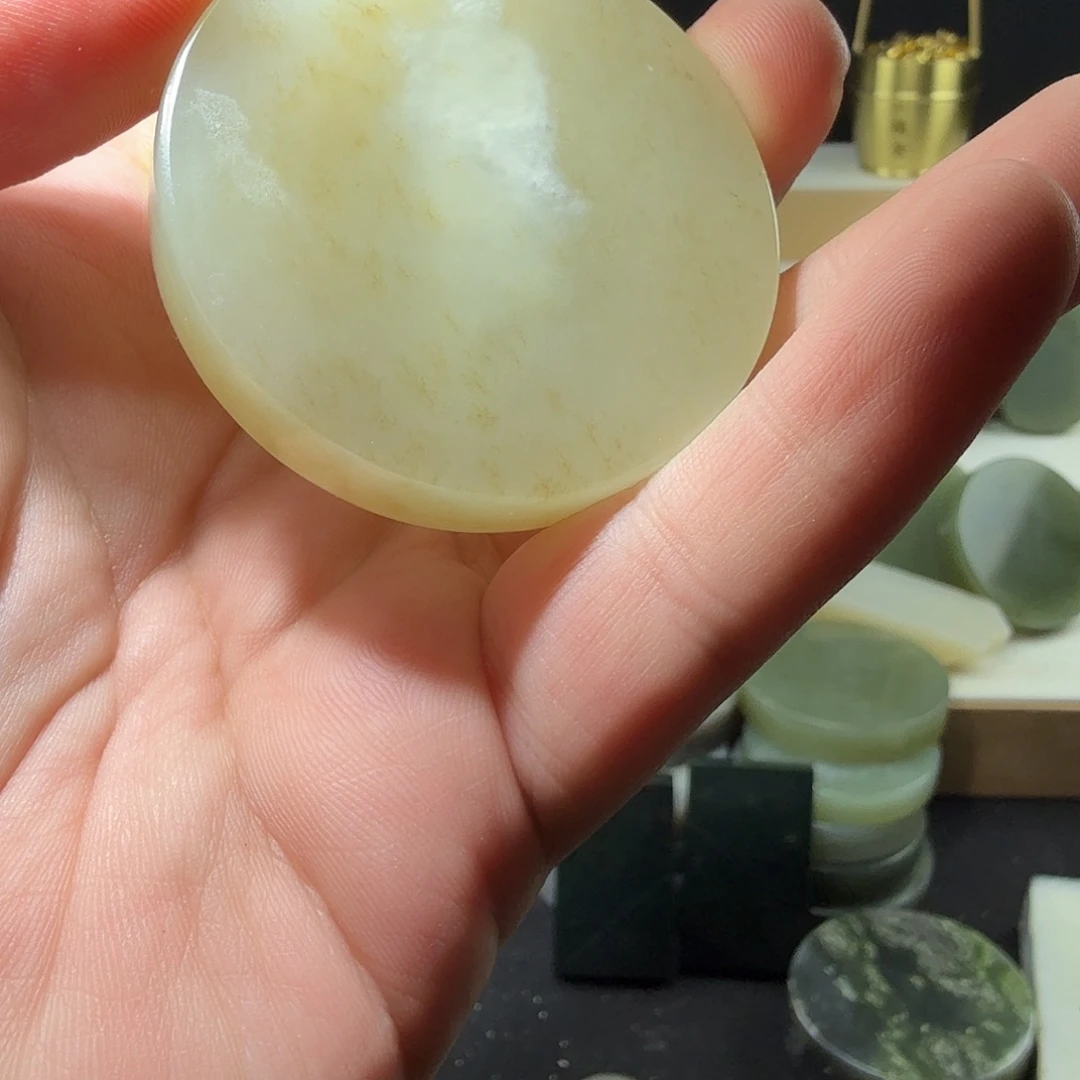 和田玉未镶嵌珠宝半成品