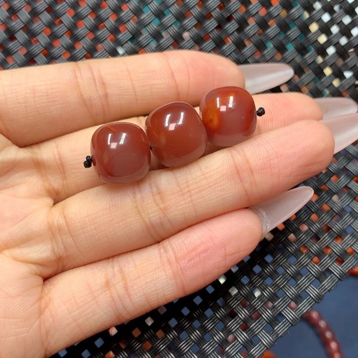 南红玛瑙配饰未镶嵌浪***?