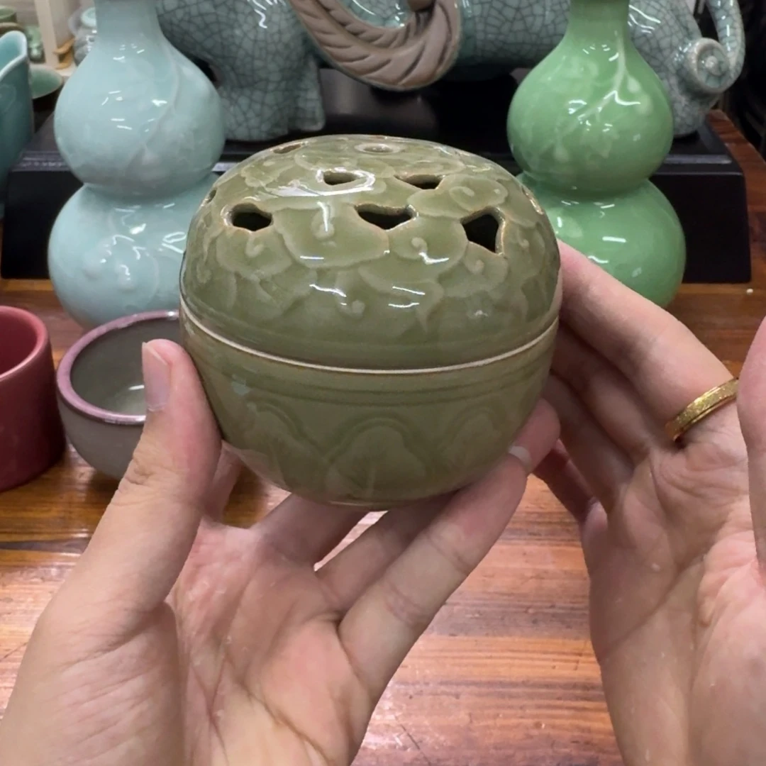 龙泉青瓷茶具微瑕7337