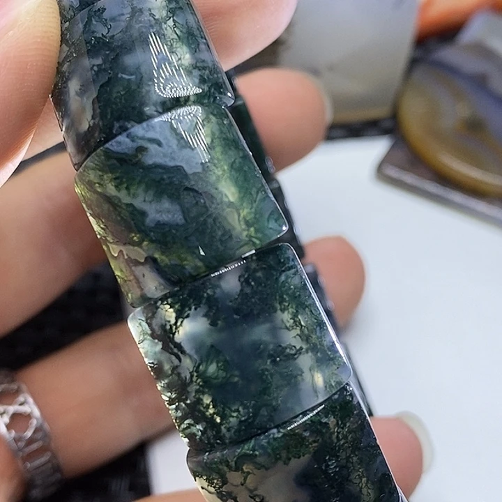 晓***红玛瑙/玉髓颈饰未镶嵌