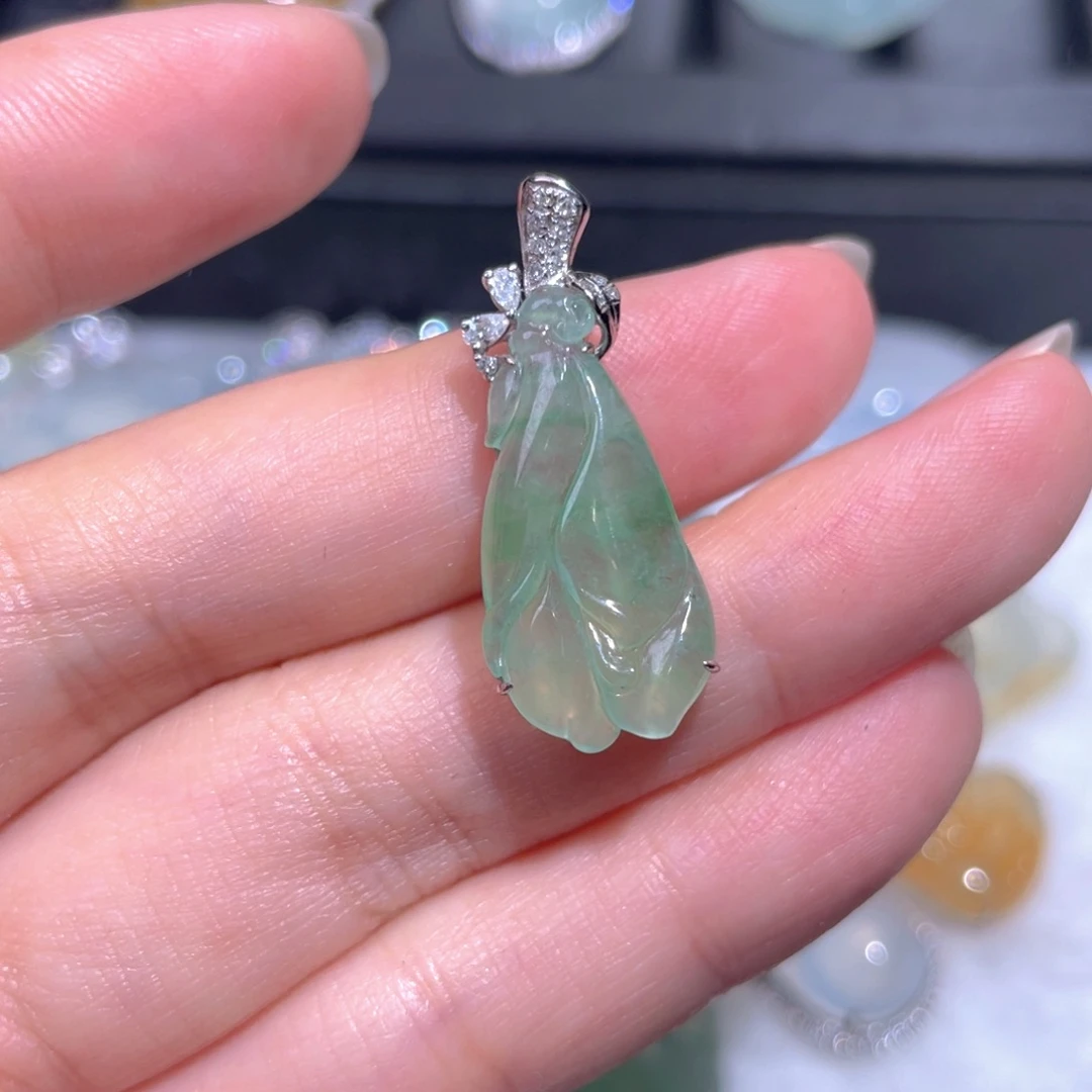 颈饰18K金镶嵌翡翠翡翠