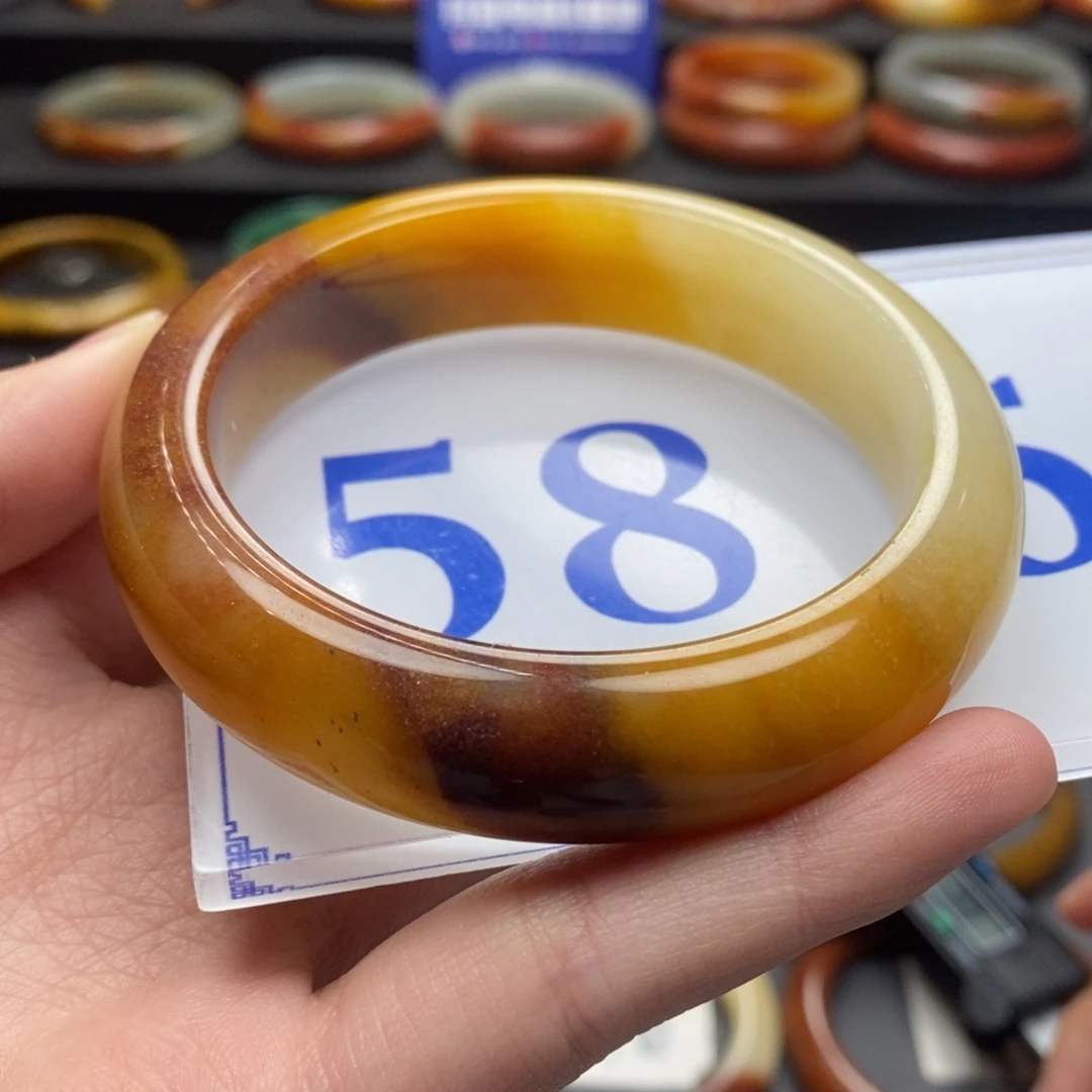 石英质玉（黄龙玉）手镯未镶嵌