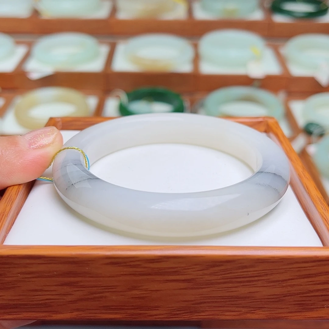 和田玉未镶嵌手镯57.7