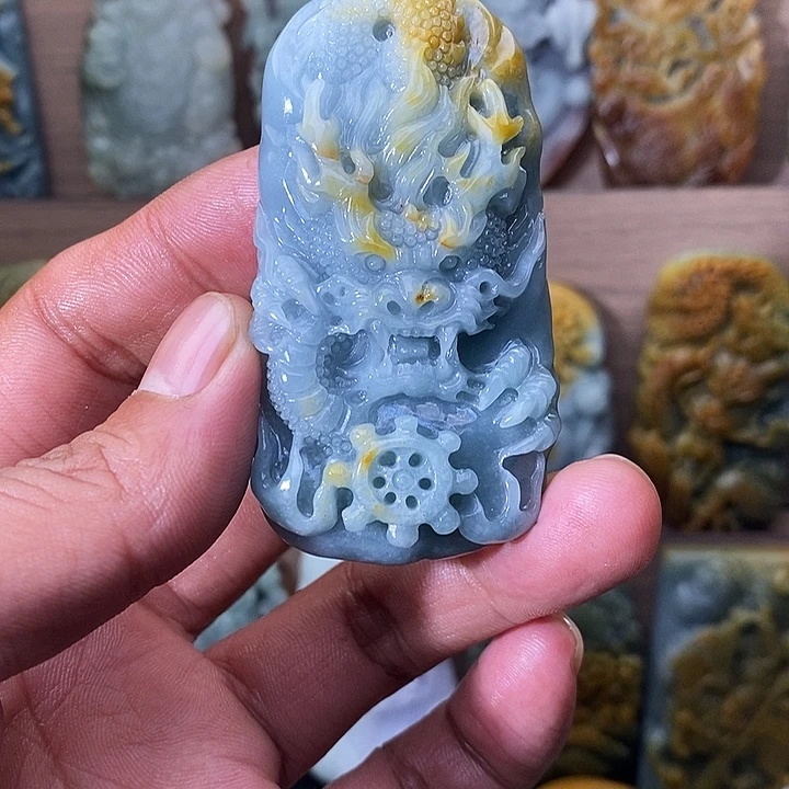 定制翡翠未镶嵌龙牌 抖音基地质检发货