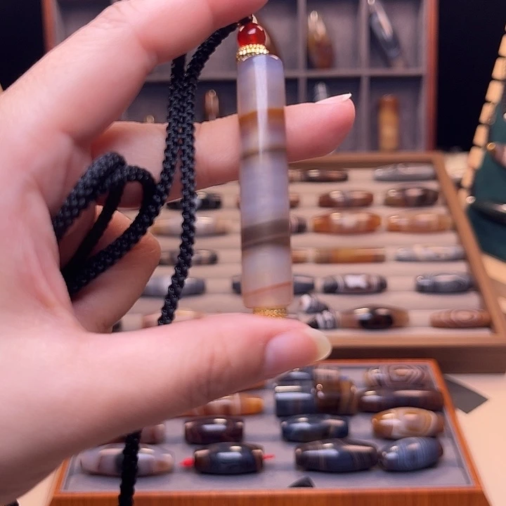 玛瑙/玉髓合金颈饰