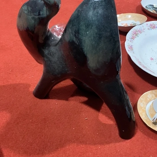 瓷片产品的一个抽象型的雕塑