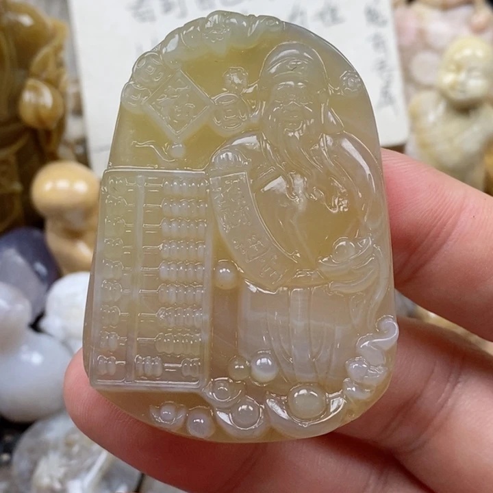 颈饰未镶嵌石英质玉