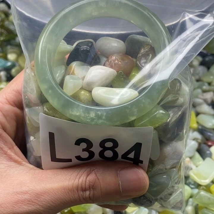 蛇纹石玉鱼缸石未镶嵌