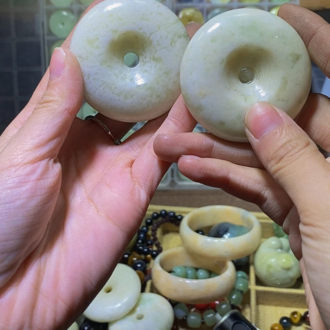 【闪购商品】蛇纹石玉其他合金200