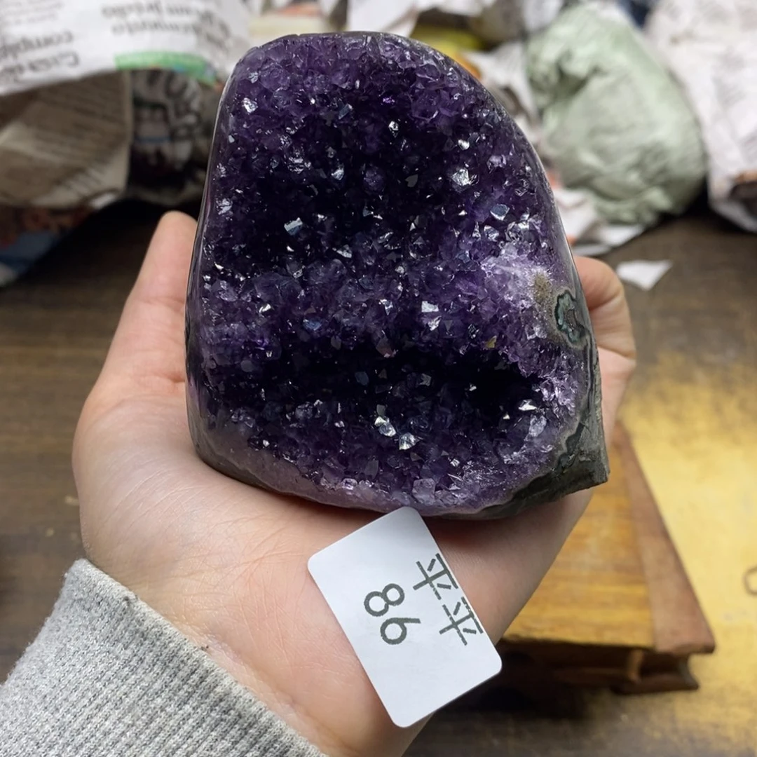 紫晶乌拉圭未镶嵌