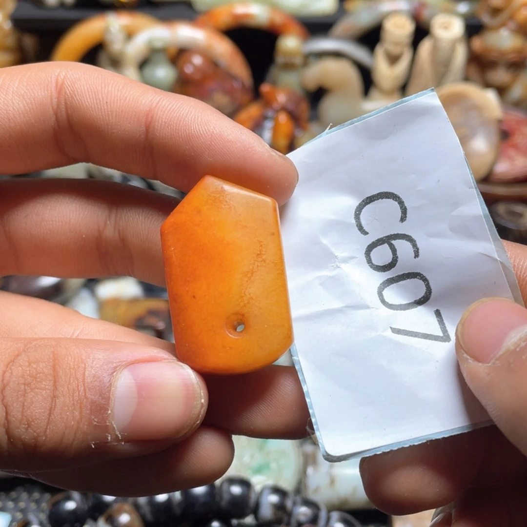 和田玉（糖玉）挂件未镶嵌