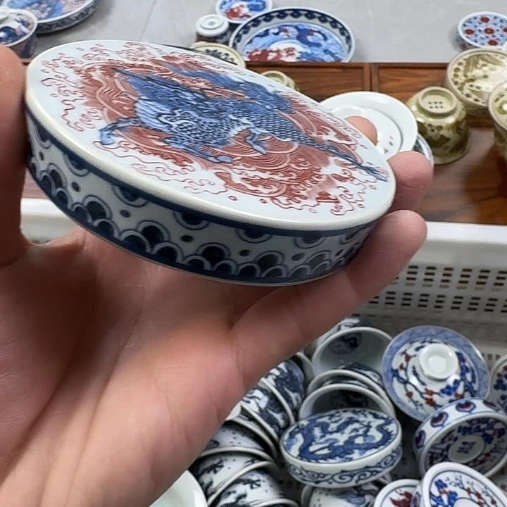 瓷片麒麟踏浪实心杯垫