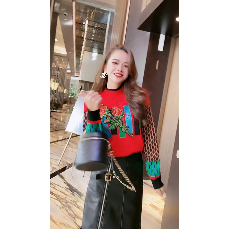 芙娜妮轻奢2024夏季设计感泡泡袖半身裙正肩日图案女装F2132018B