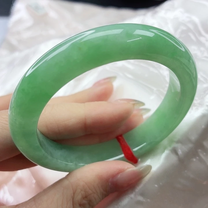 未镶嵌手镯翡翠，703