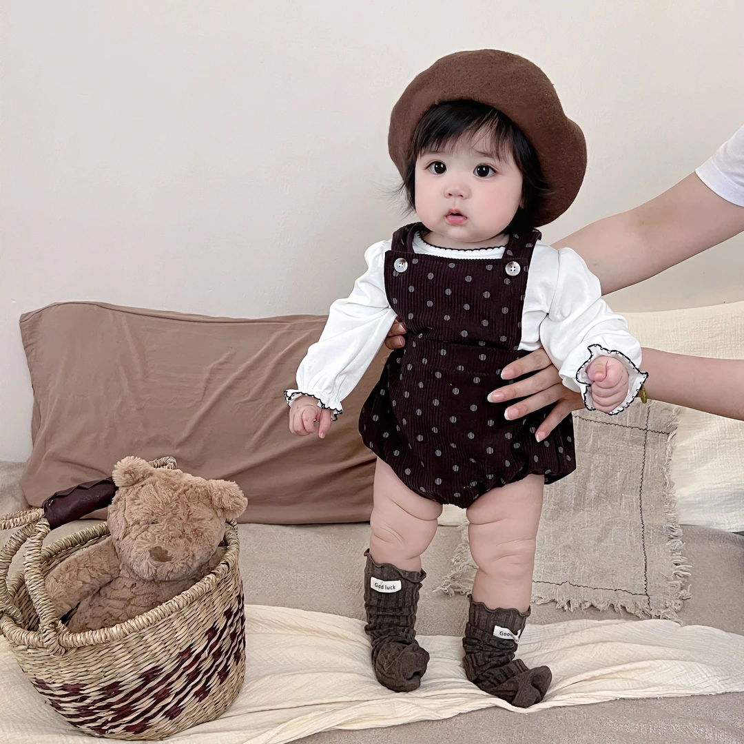 婴儿秋季新款套装女童森系长袖打底衫背带包屁裤两件套宝宝外出服