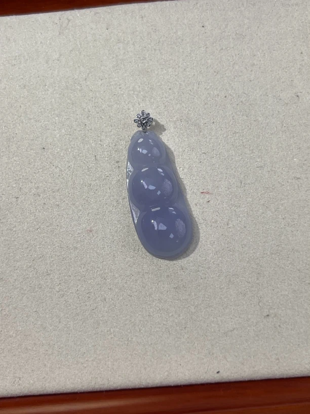天然缅甸a货翡翠18k金扣头紫豆子