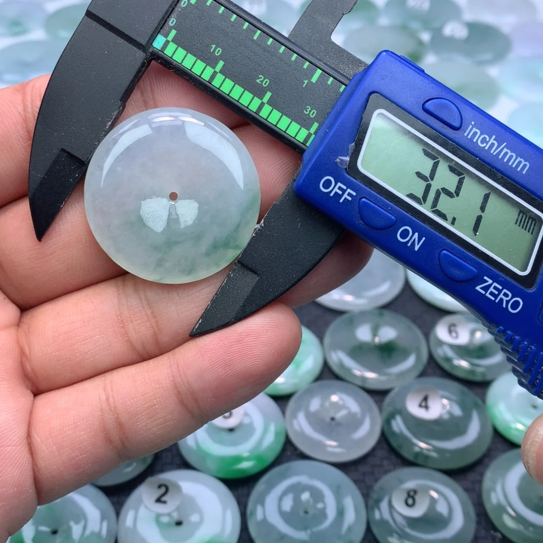 翡翠颈饰未镶嵌缅甸天然A货翡翠