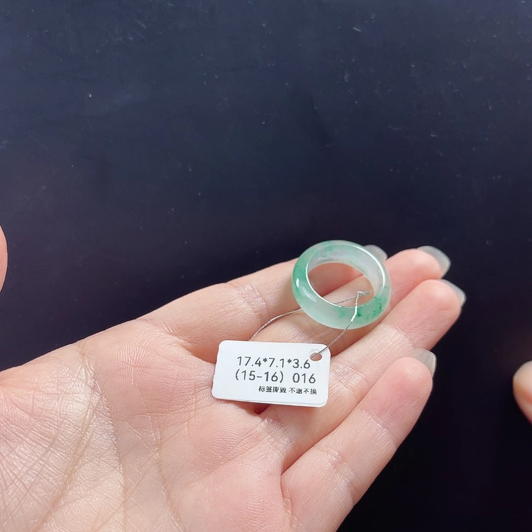 石英质玉（非洲翠）未镶嵌戒指嘻*