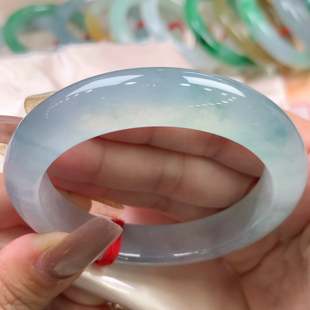 翡翠未镶嵌手镯55.5正圈