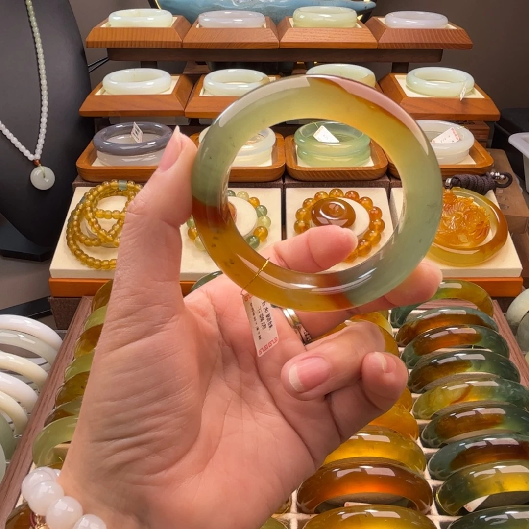 蛇纹石玉未镶嵌手镯58