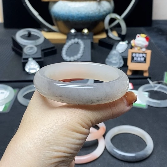 石英质玉（金丝玉）未镶嵌手镯