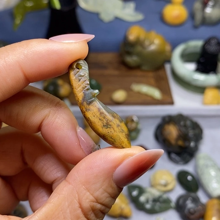 岫岩河磨玉（透闪石质玉）未镶嵌挂件