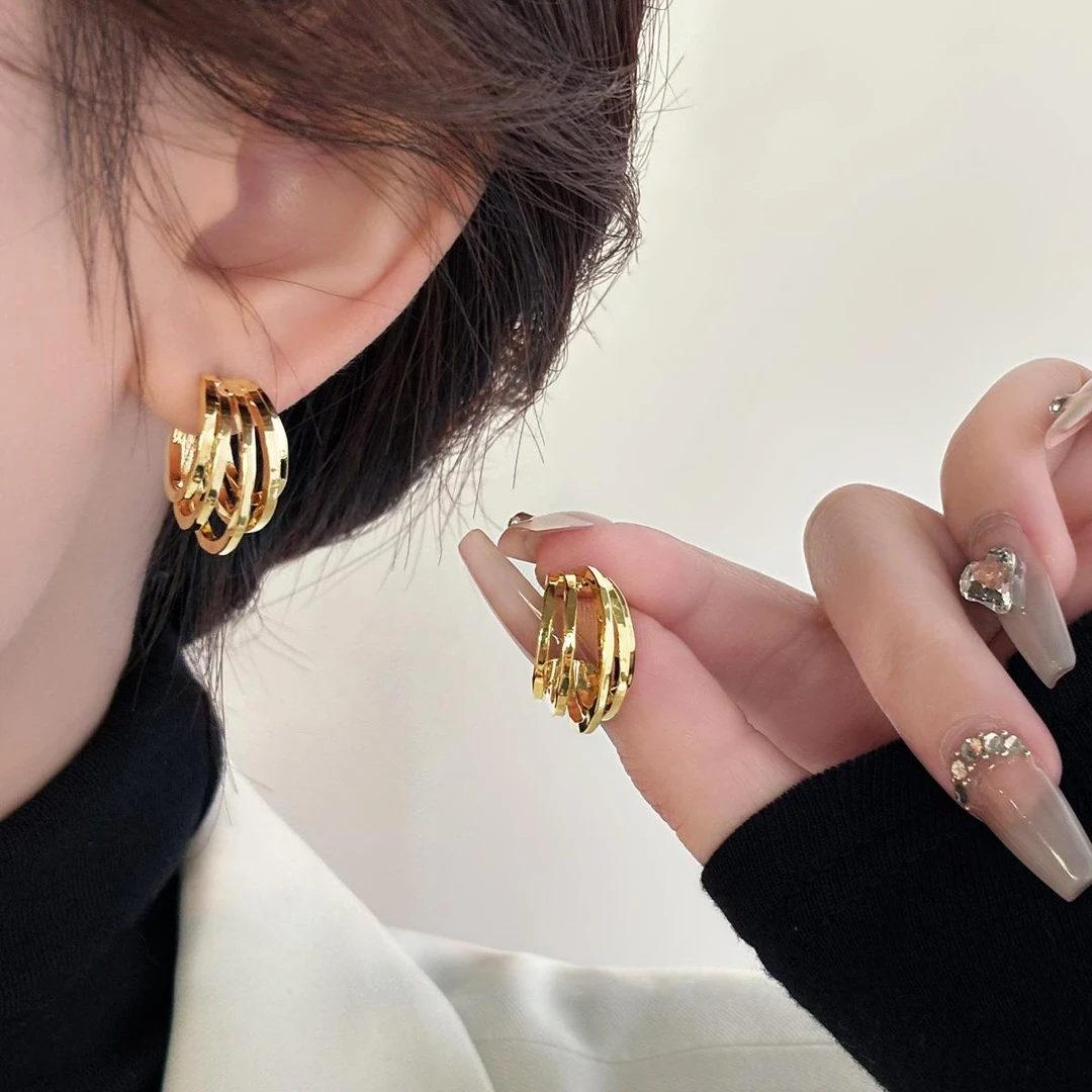 铜合金锆石耳饰 韩国复古镂空重工金属耳环女轻奢小众设计感耳圈