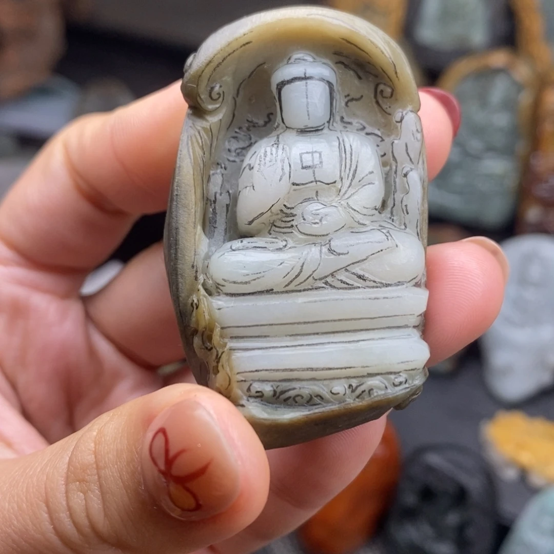 定制翡翠未镶嵌如来