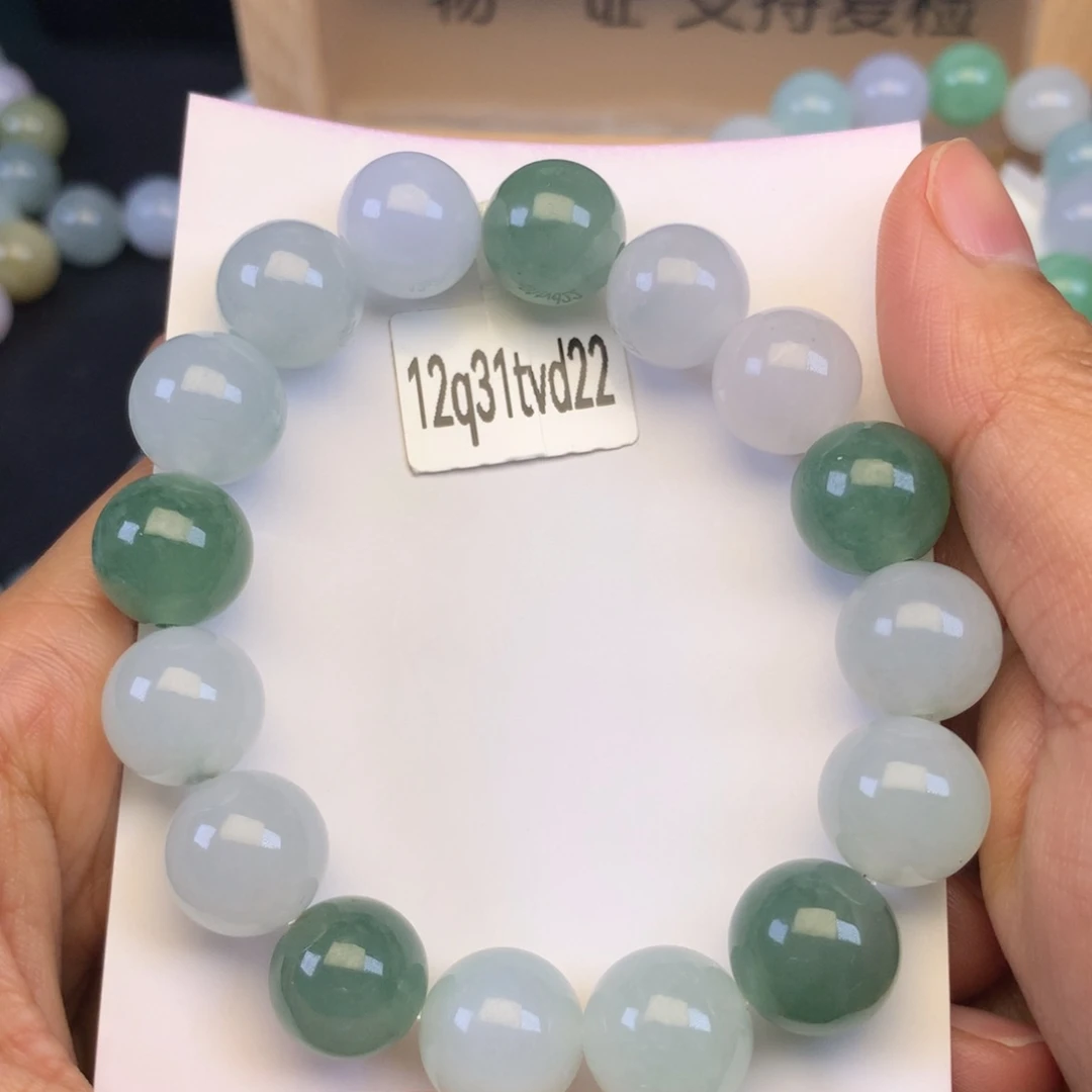 翡翠颈饰未镶嵌天然缅甸翡翠