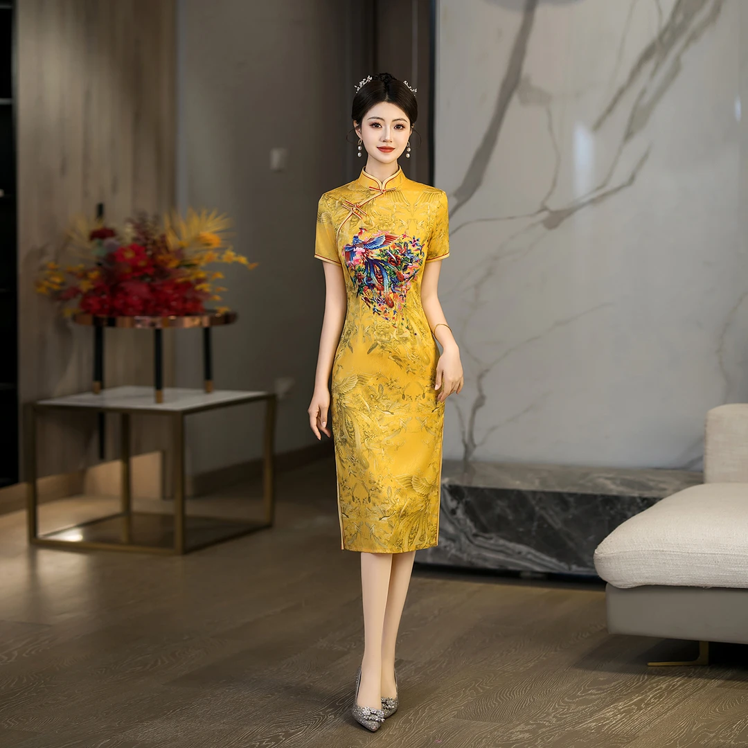 2025新款金黄色旗袍夏季短袖中长款婚宴走秀日常可穿高考中考送考