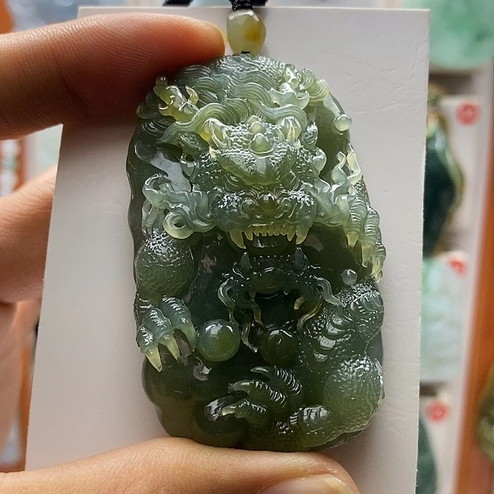 漂***泊翡翠未镶嵌颈饰龙牌