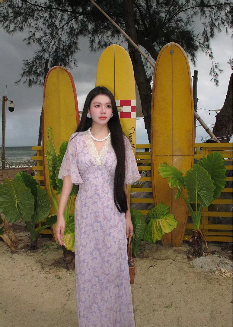 《紫色大女人》夏季新款紫色碎花V领气质女人显瘦连衣裙长裙J139