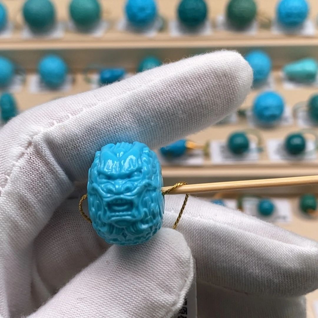 绿松石未镶嵌颈饰