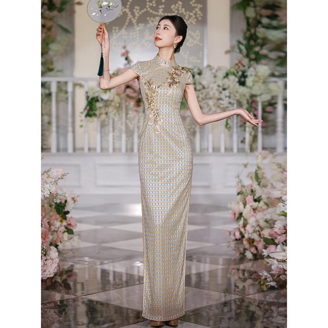 日常可穿复古改良长款旗袍2025年新款香槟色高端刺绣贴花走秀旗袍