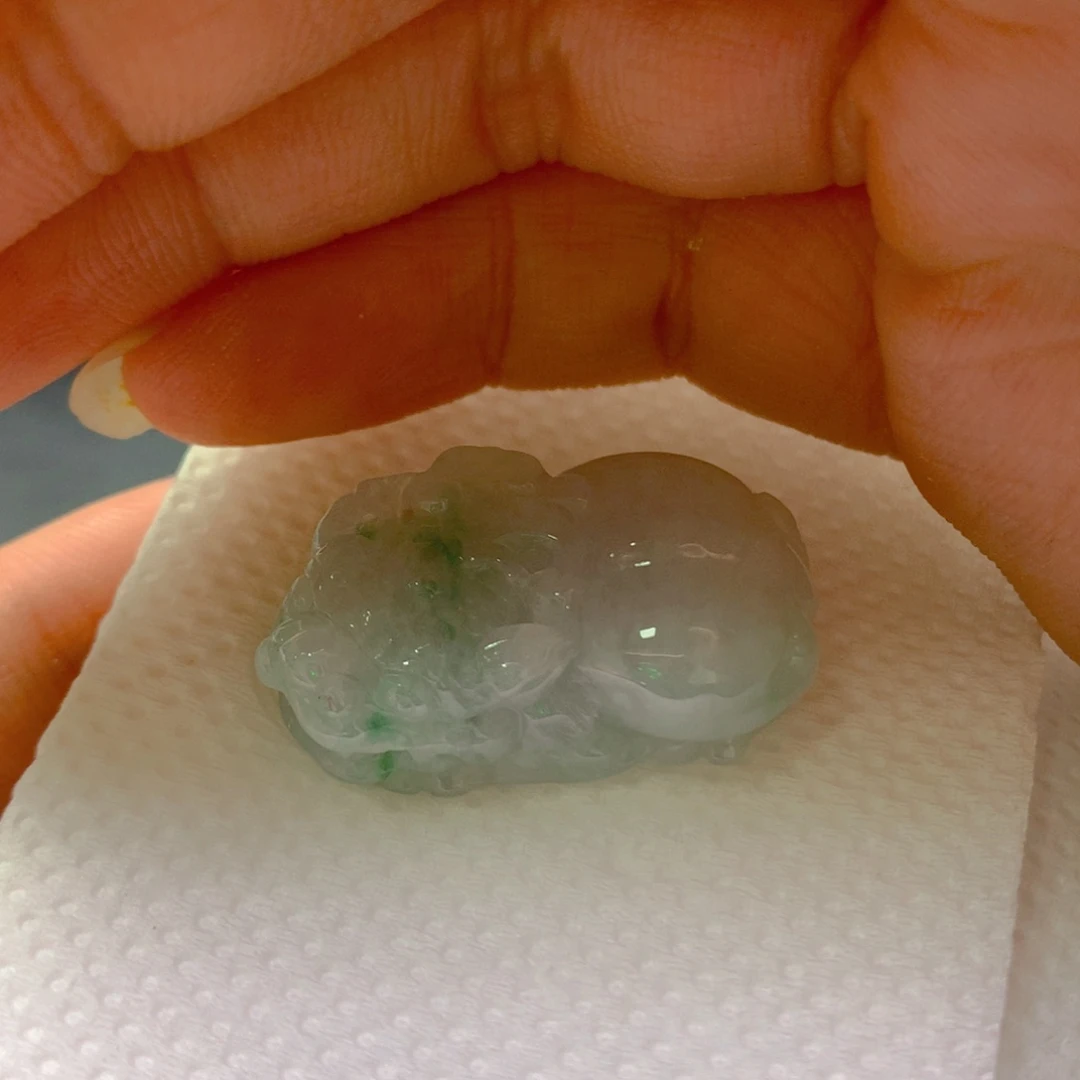 翡翠未镶嵌颈饰翡翠。