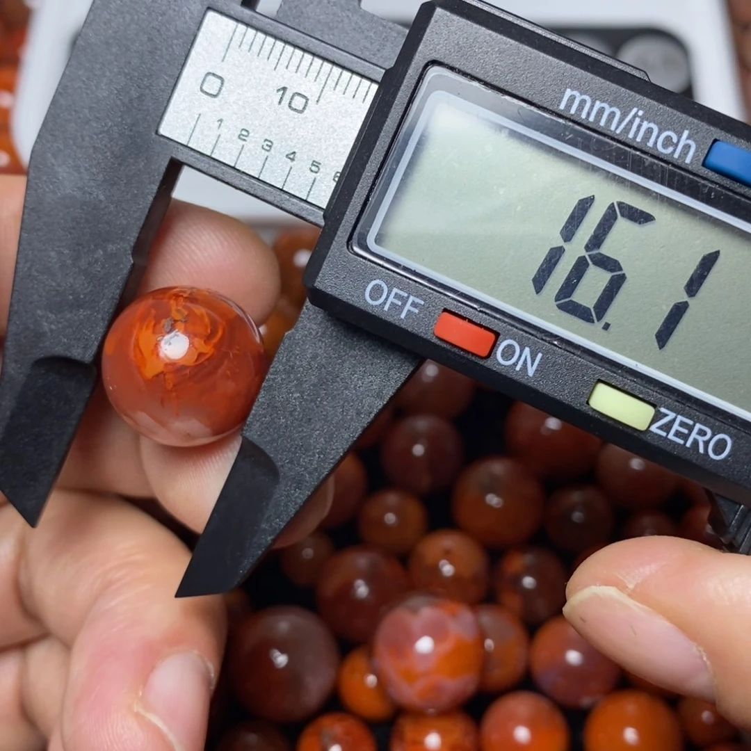 未镶嵌236号圆珠一个南红玛瑙