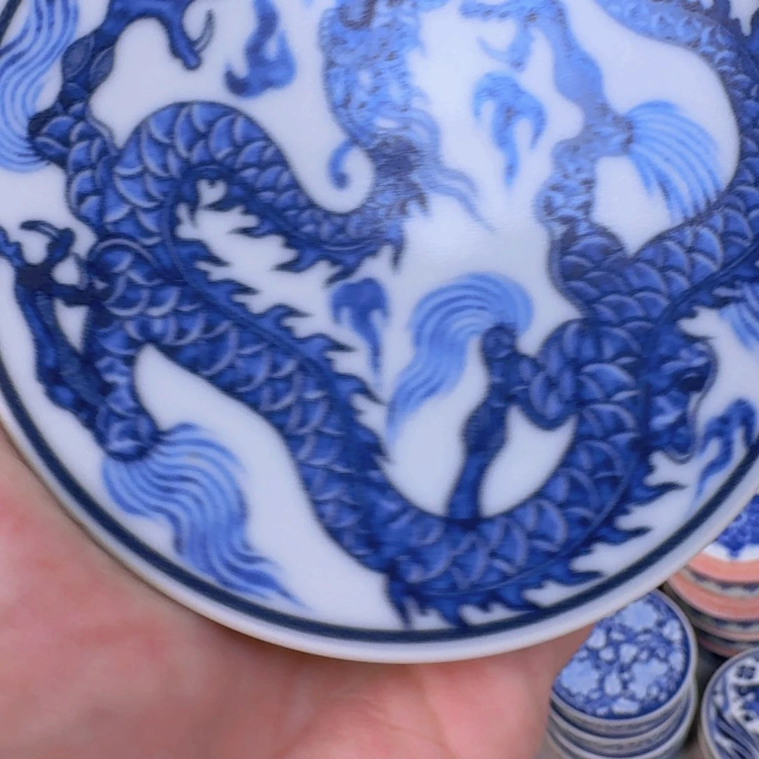 瓷片青花铠甲龙盖置