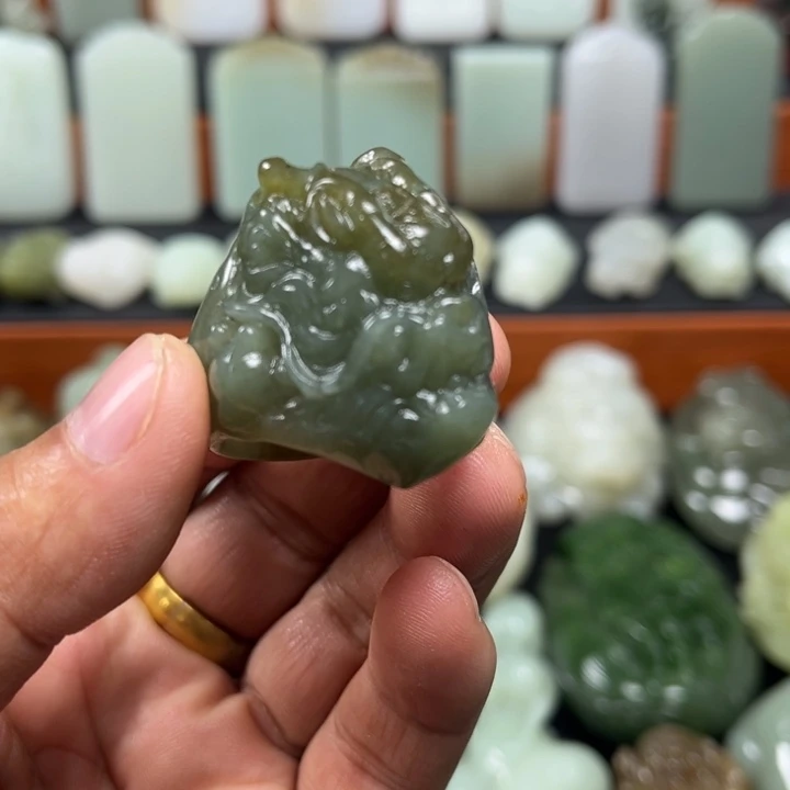 和田玉未镶嵌挂件