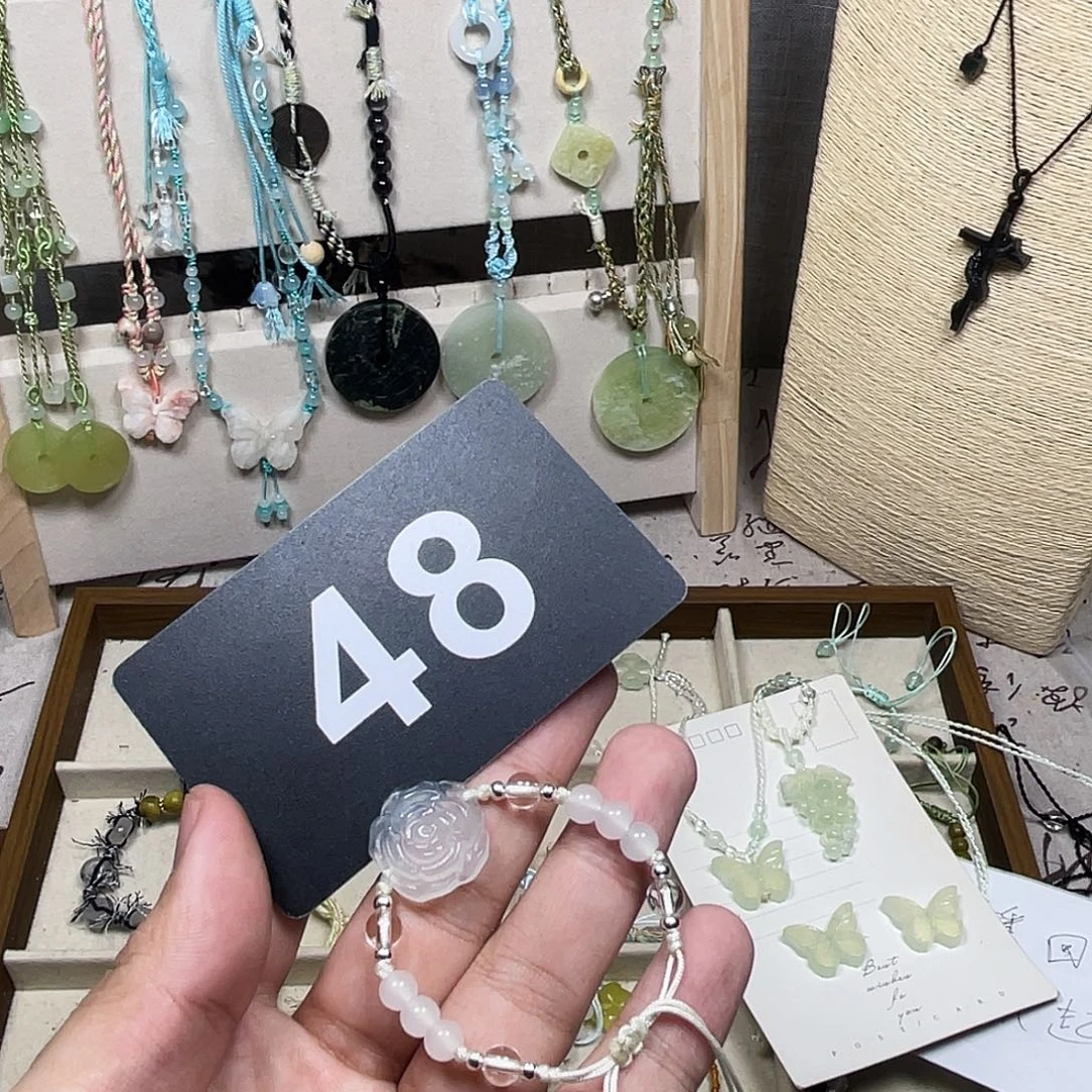 薇***w蛇纹石玉合金颈饰